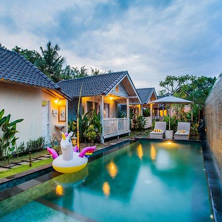 The Syron Huts Lembongan Hotell Eksteriør bilde