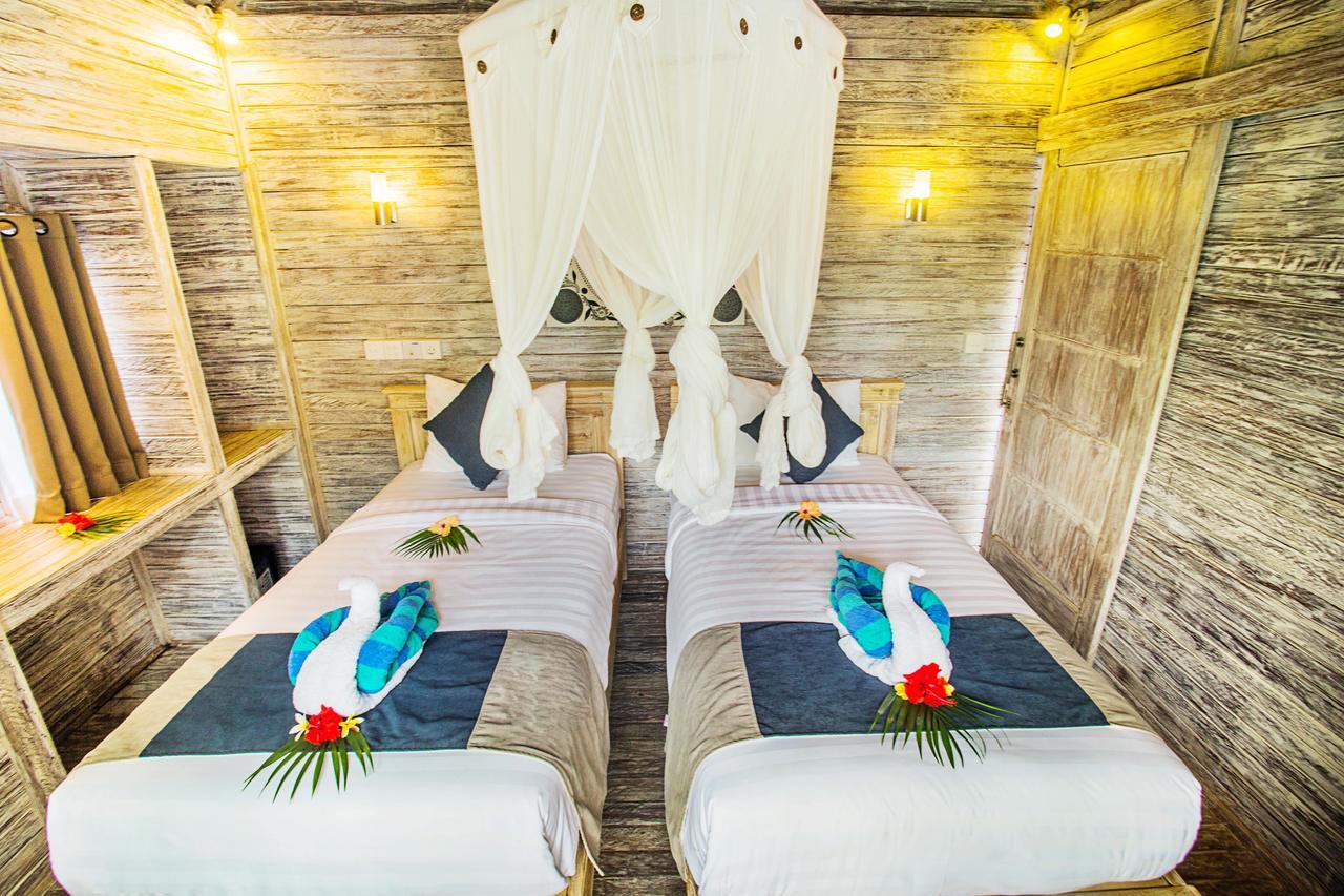 The Syron Huts Lembongan Hotell Eksteriør bilde