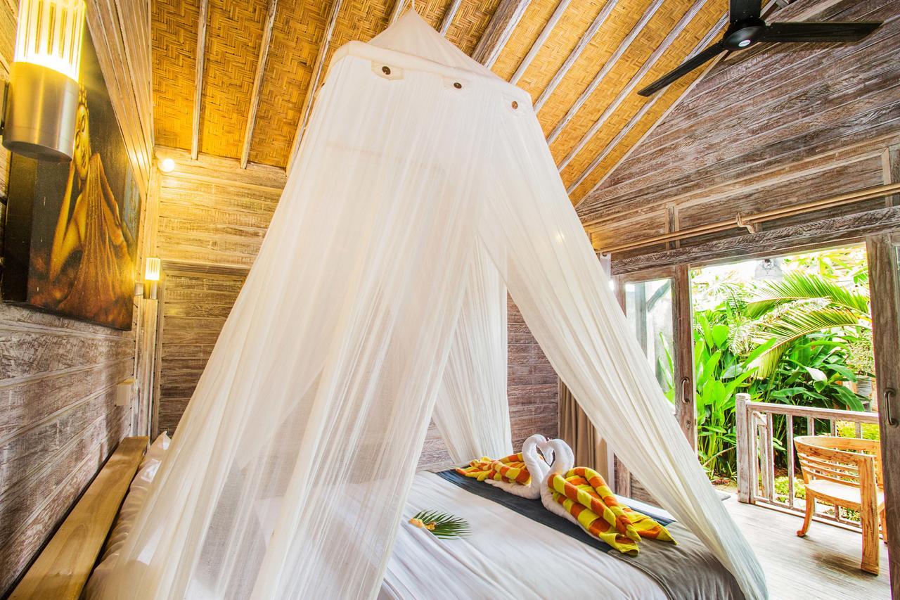 The Syron Huts Lembongan Hotell Eksteriør bilde