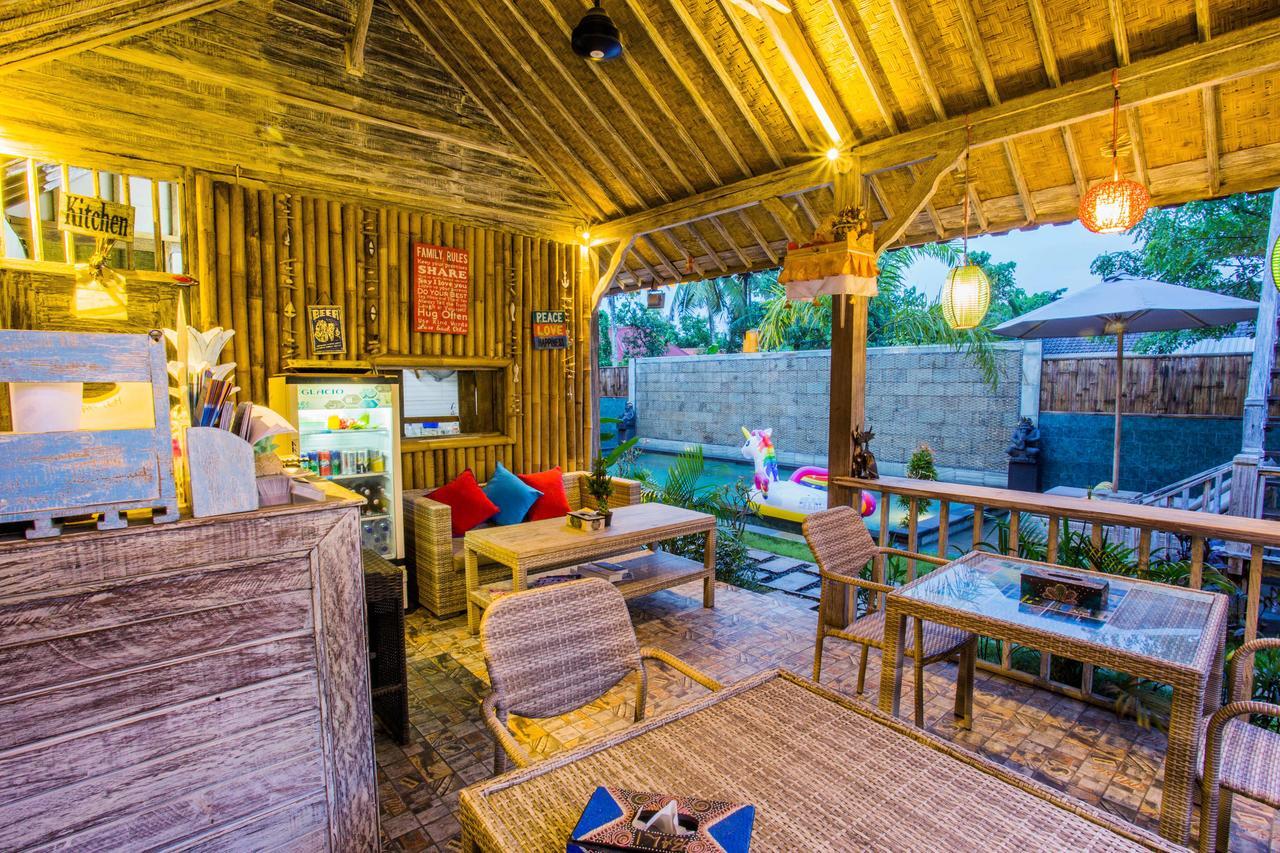 The Syron Huts Lembongan Hotell Eksteriør bilde