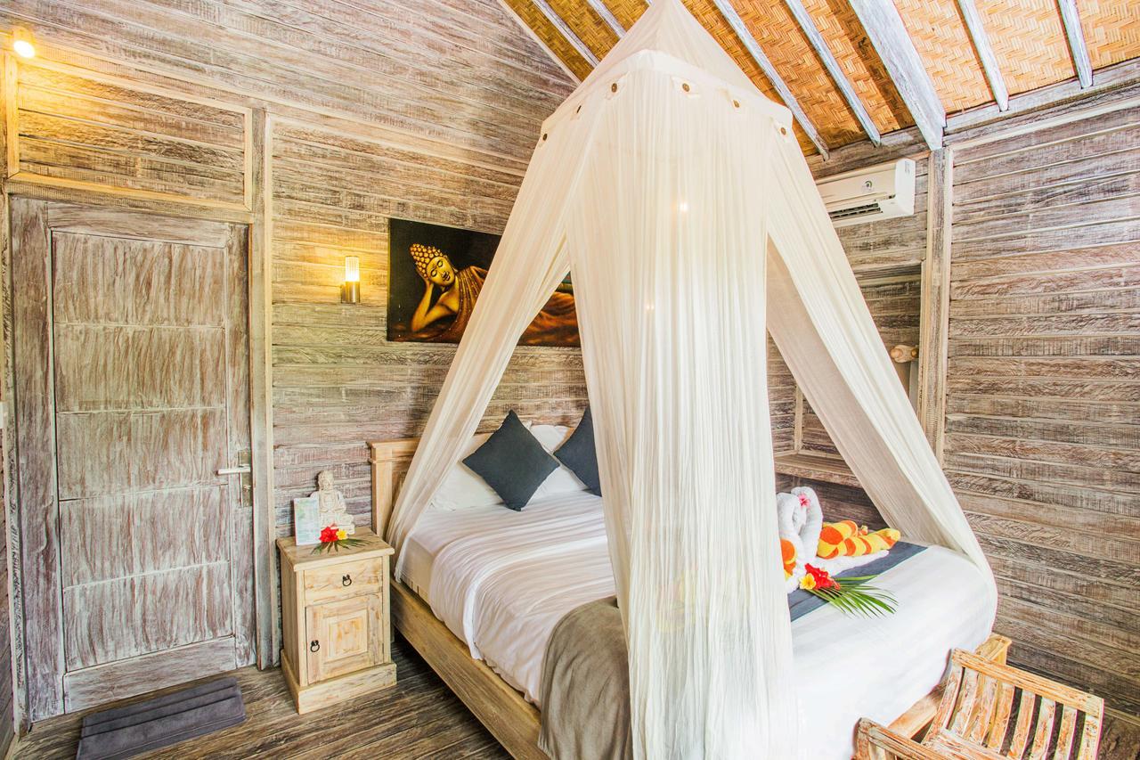 The Syron Huts Lembongan Hotell Eksteriør bilde